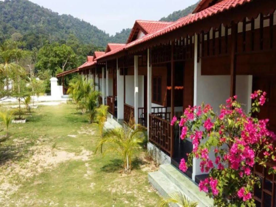Pangkor Waterfall Beach Resort Kampung Teluk Nipah Ngoại thất bức ảnh