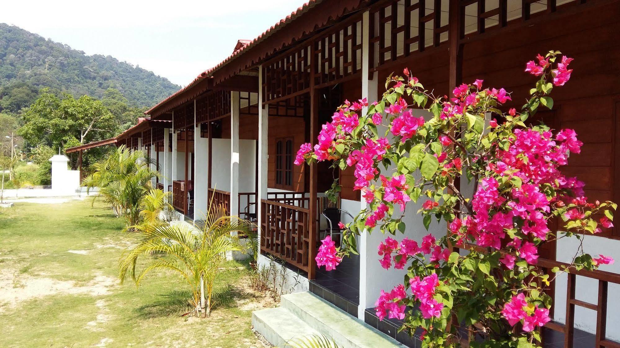 Pangkor Waterfall Beach Resort Kampung Teluk Nipah Ngoại thất bức ảnh